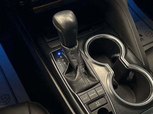 Used 2018 Toyota Camry XSE w/ Driver Assist Package image 16