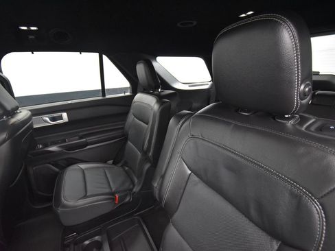 Used 2020 Ford Explorer Limited image 12