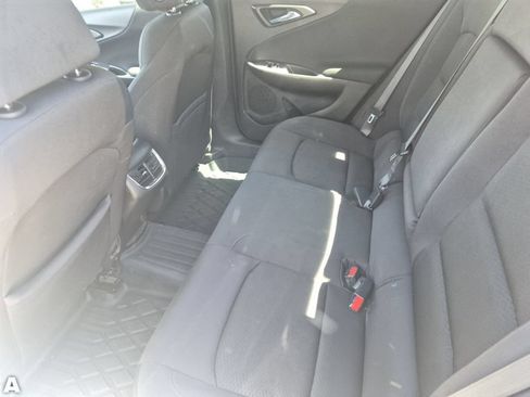 Used 2022 Chevrolet Malibu LT FWD image 13