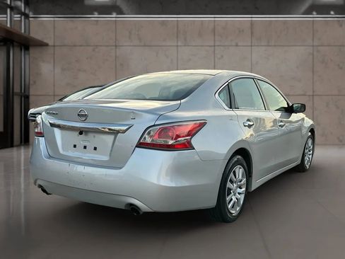 Used 2015 Nissan Altima 2.5 S w/ Power Driver Seat Package image 6