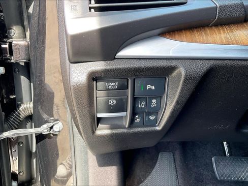 Used 2018 Acura MDX FWD w/ Advance Package image 32