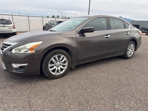 Used 2015 Nissan Altima 2.5 S w/ Power Driver Seat Package image 1