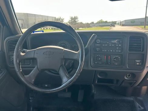 Used 2003 Chevrolet Silverado 2500 LS image 14