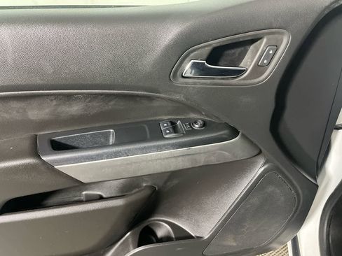 Used 2022 Chevrolet Colorado LT w/ Fleet Safety Package image 13