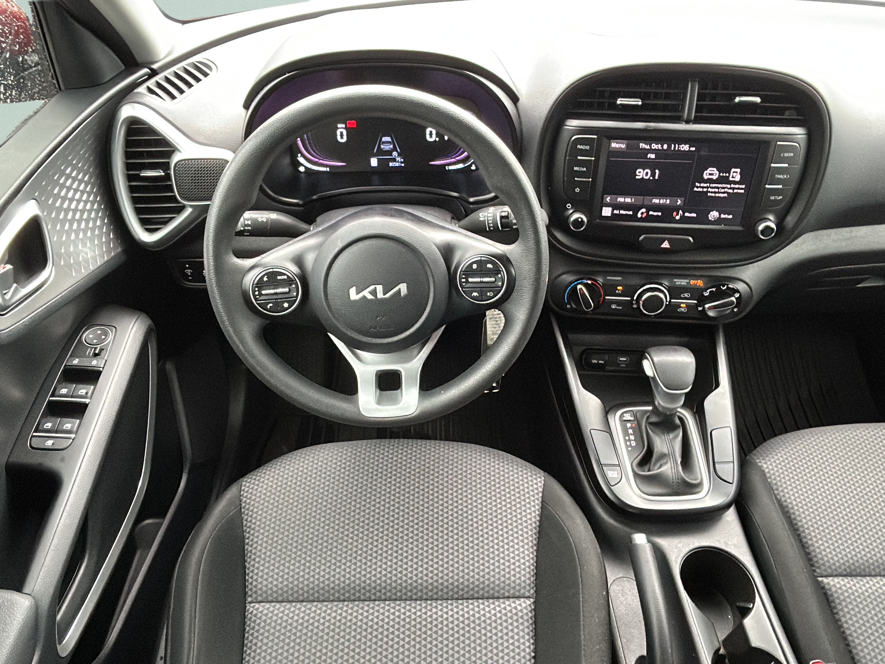 Certified 2023 Kia Soul LX FWD image 13