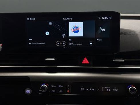 Used 2025 Kia Carnival SX Prestige FWD image 13