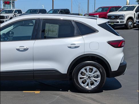 Used 2025 Ford Escape Active AWD/4WD image 12