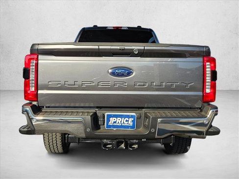 Used 2025 Ford F250 Lariat w/ Chrome Package image 6