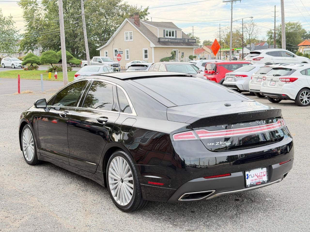 Used 2017 Lincoln MKZ Reserve w/ Technology Package AWD/4WD image 6