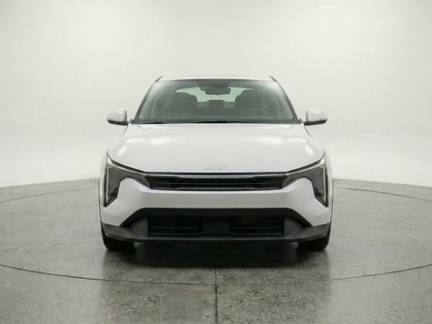 Used 2025 Kia K4 FWD image 2
