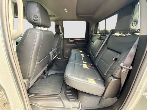 Used 2025 GMC Sierra 2500 Denali w/ Denali Reserve Package AWD/4WD image 26