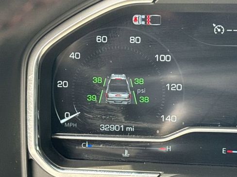 Used 2024 GMC Sierra 1500 AT4X image 16