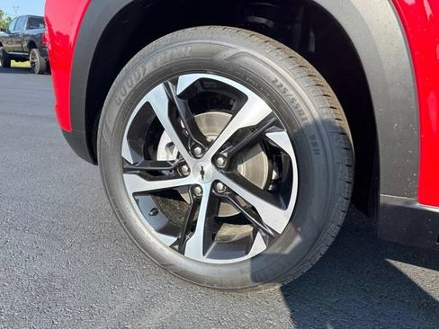 New 2026 Chevrolet Trax RS w/ Sunroof Package FWD image 9