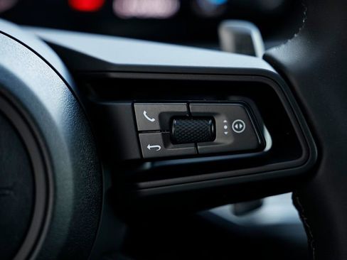 Certified 2026 Porsche Cayenne E-Hybrid image 37