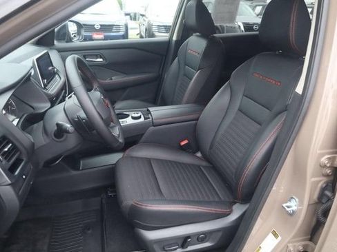 Certified 2025 Nissan Rogue SV AWD/4WD image 20