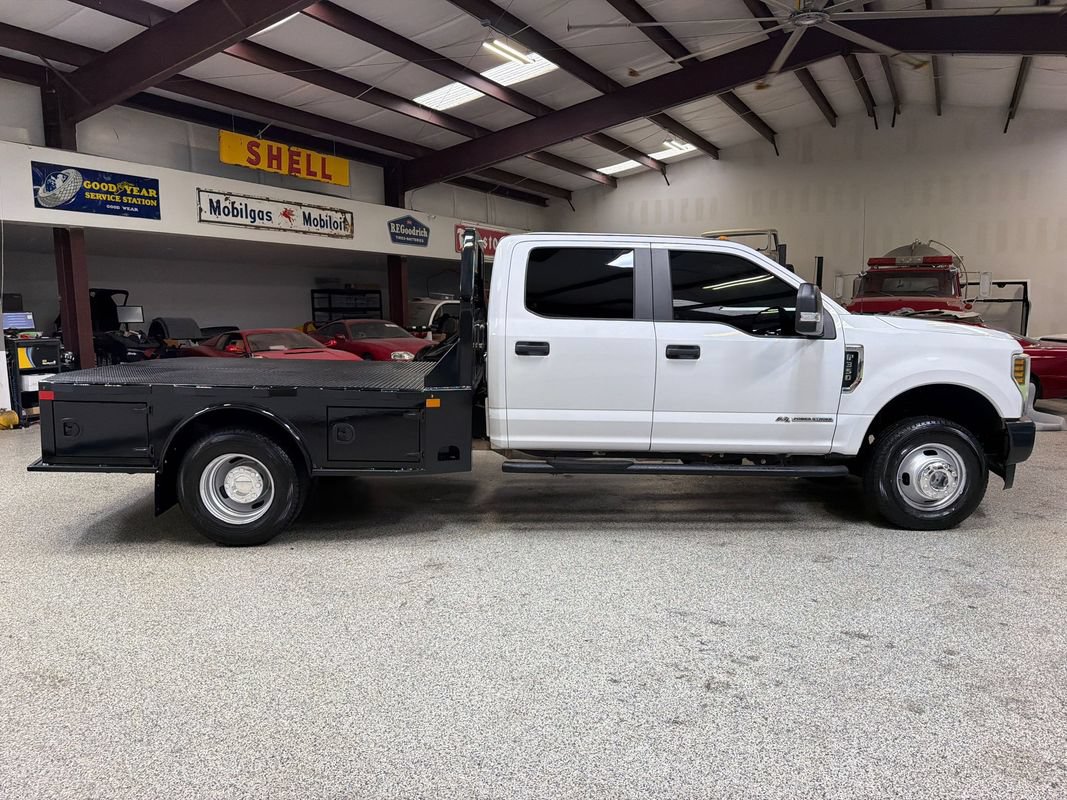Used 2019 Ford F350 XL w/ Power Equipment Group AWD/4WD image 9