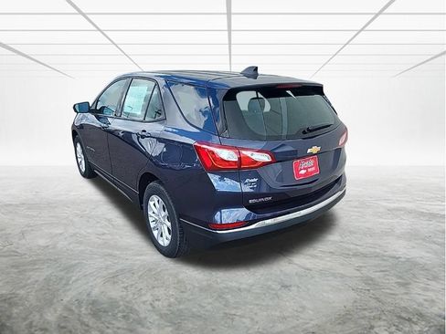 Used 2018 Chevrolet Equinox LS FWD image 3