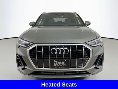 Used 2025 Audi Q3 2.0T Premium image 2