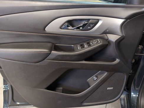Used 2021 Chevrolet Traverse LT w/ LT Premium Package image 23