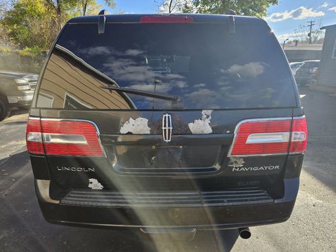 Used 2012 Lincoln Navigator 4WD image 7