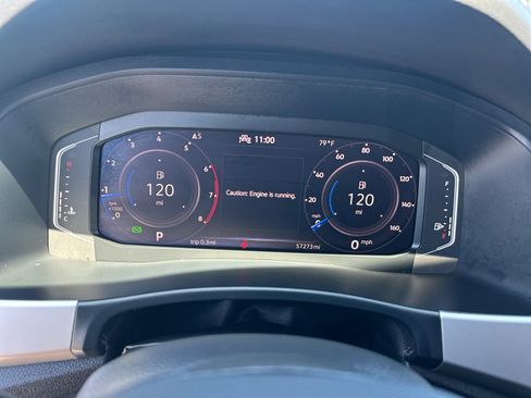 Used 2023 Volkswagen Atlas SE w/ Panoramic Sunroof Package FWD image 10