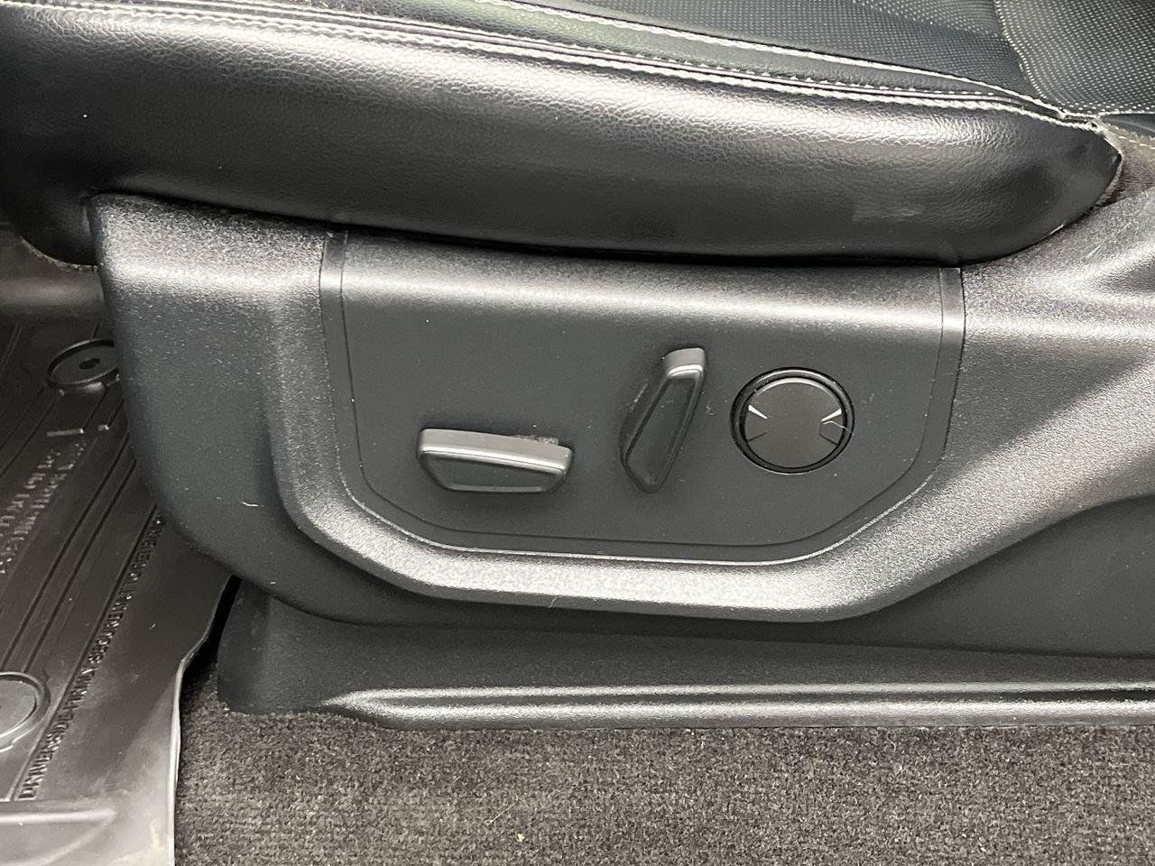 Certified 2019 Ford F150 Lariat w/ Equipment Group 502A Luxury AWD/4WD image 13