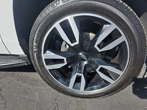 Used 2018 Chevrolet Tahoe Premier image 13