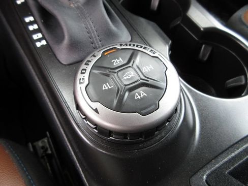 Used 2023 Ford Bronco Outer Banks AWD/4WD image 18