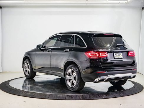 Certified 2022 Mercedes-Benz GLC 300 image 2