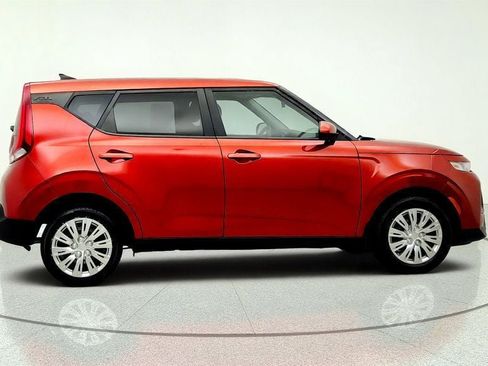 Used 2021 Kia Soul LX FWD image 4