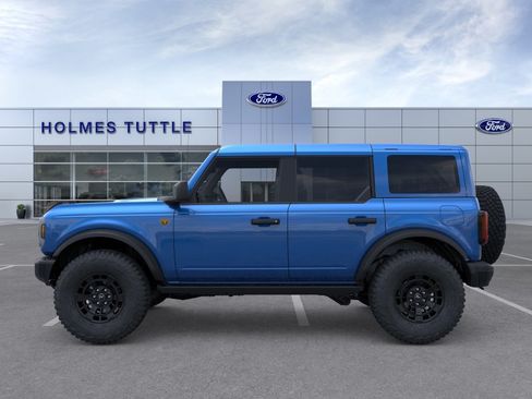 New 2026 Ford Bronco Badlands w/ Sasquatch Package AWD/4WD image 3