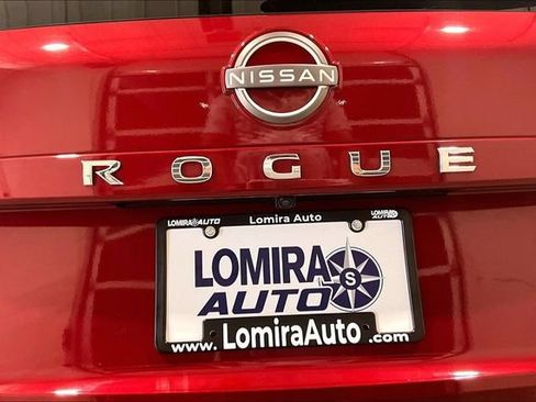Used 2023 Nissan Rogue S AWD/4WD image 29