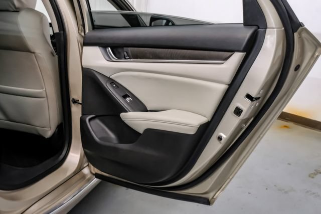 Used 2018 Honda Accord Touring image 62