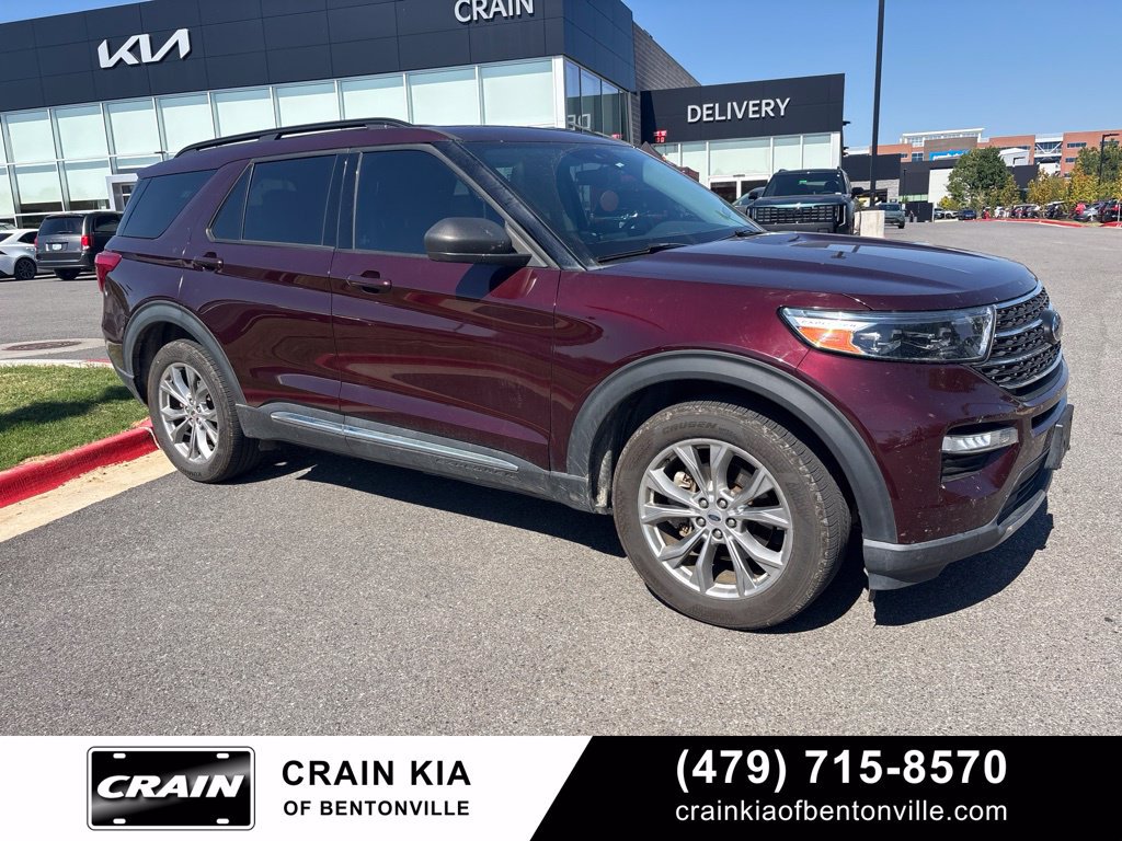 Used 2022 Ford Explorer XLT w/ Equipment Group 202A AWD/4WD image 5
