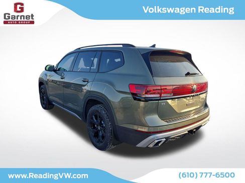 New 2026 Volkswagen Atlas Peak Edition image 3