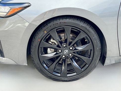 Used 2023 Nissan Maxima SR w/ Sport Mat Group image 34