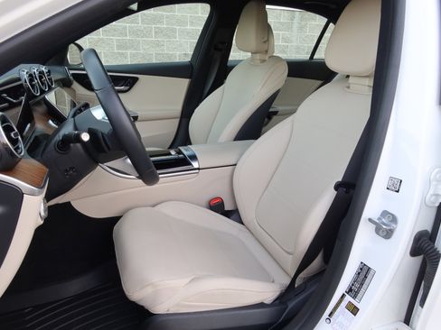 Certified 2024 Mercedes-Benz C 300 4MATIC Sedan image 11