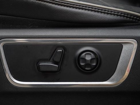 Used 2019 RAM 1500 Laramie image 48