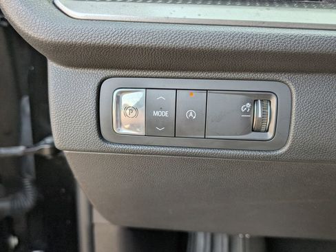 Certified 2024 Chevrolet Traverse LT FWD image 15
