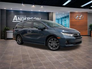 Used 2025 Honda Odyssey Touring video 2