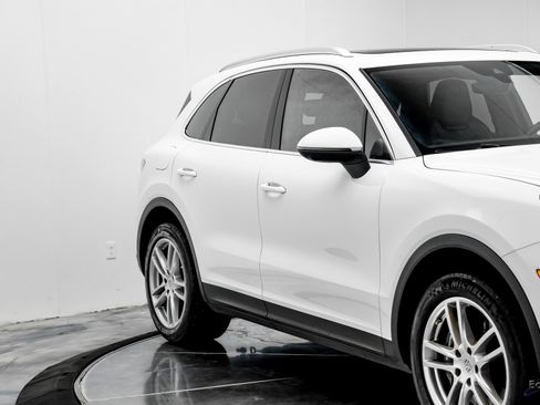 Used 2023 Porsche Cayenne image 22