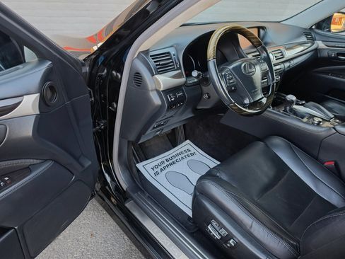 Used 2014 Lexus LS 460 w/ Comfort Package RWD image 14