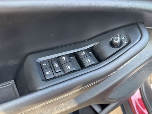 Used 2023 Jeep Grand Cherokee Altitude AWD/4WD image 14