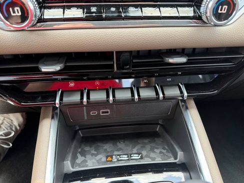 New 2026 GMC Canyon Denali AWD/4WD image 14