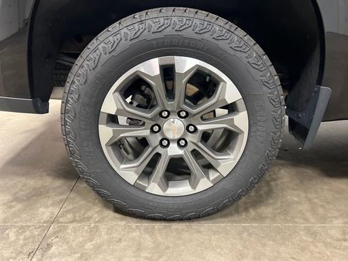 Certified 2024 Chevrolet Silverado 1500 High Country w/ Technology Package AWD/4WD image 10