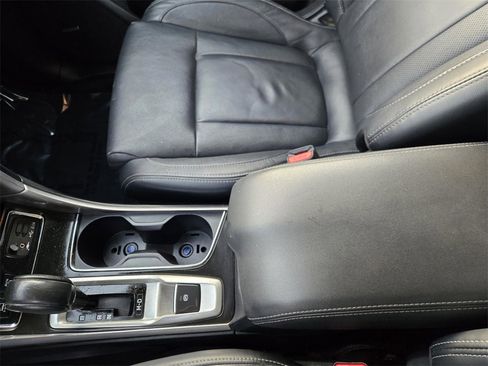 Used 2022 Subaru Ascent Limited w/ Technology Package image 23