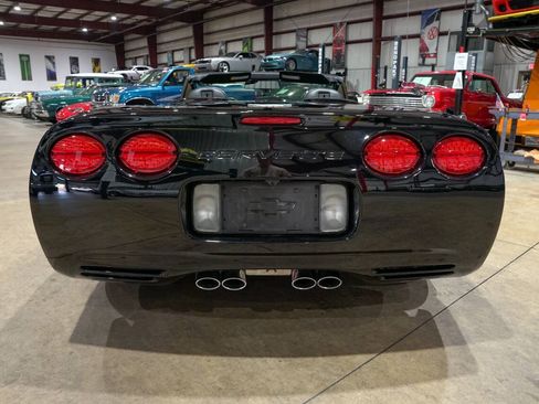 Used 2003 Chevrolet Corvette Convertible w/ Preferred Equipment Group1 RWD image 7