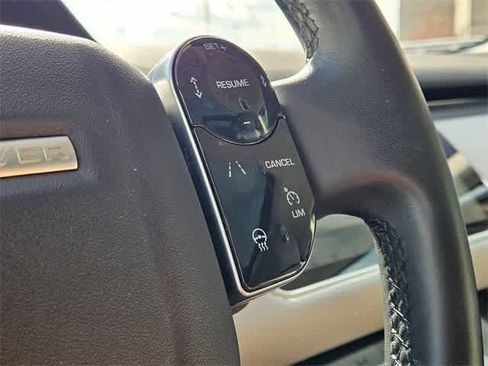 Used 2020 Land Rover Range Rover Evoque SE image 28