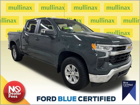 Used 2025 Chevrolet Silverado 1500 LT AWD/4WD image 1