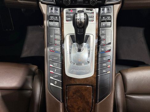 Used 2015 Porsche Panamera w/ Premium Package Plus image 78